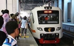 Kereta Bandara Terakhir Jam